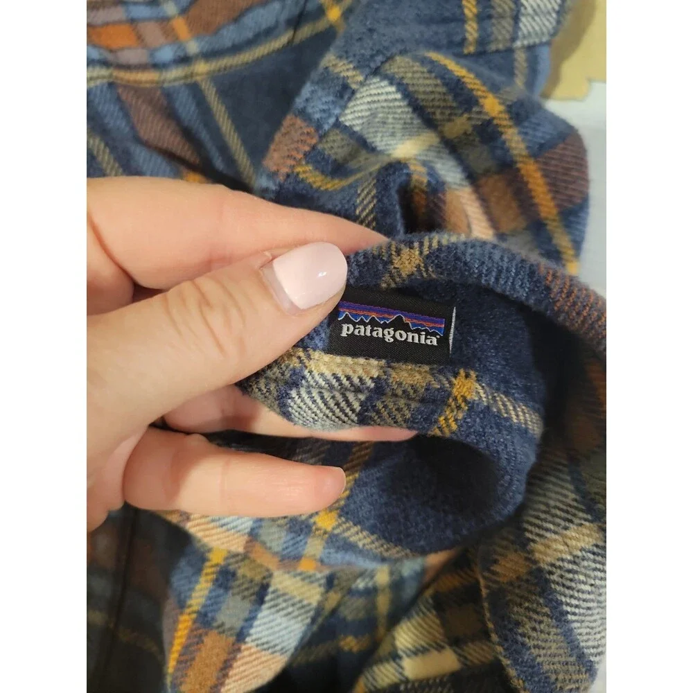 Patagonia Fjord Flannel Shirt Men's Organic Cotton Blue Plaid Button Front Top